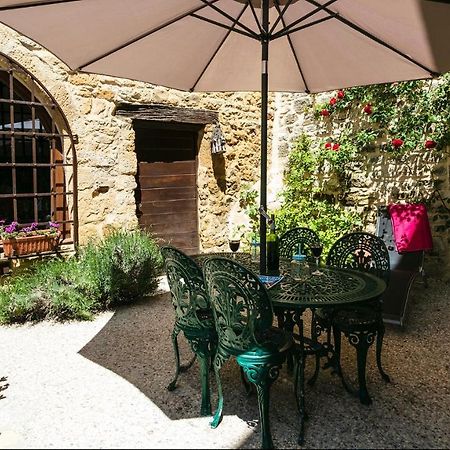 Au Coeur De Beynac, Une Maison De Caractere Avec Jardin Terrasse Exteriér fotografie